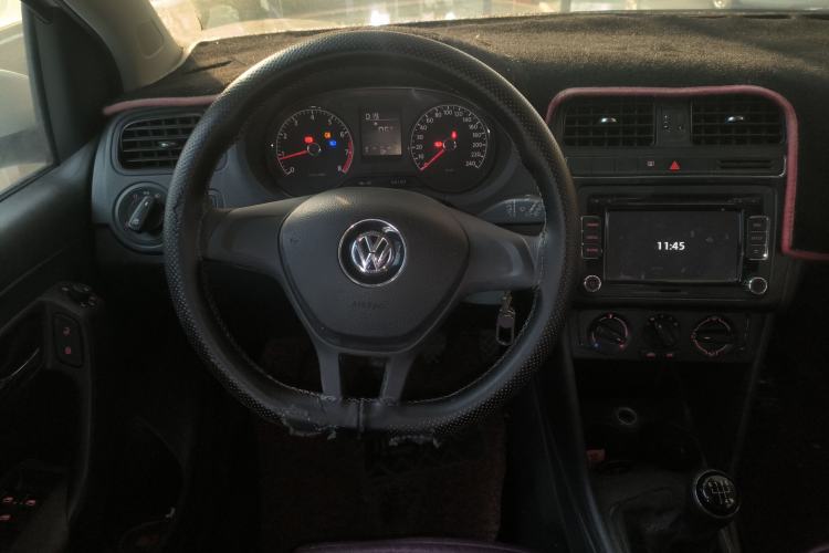 Used Volkswagen Polo 2014 1.4L Manual Fashion Edition
