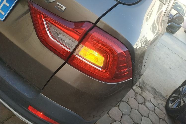 Used Brilliance V3 2017 1.5L Manual Smart Model
