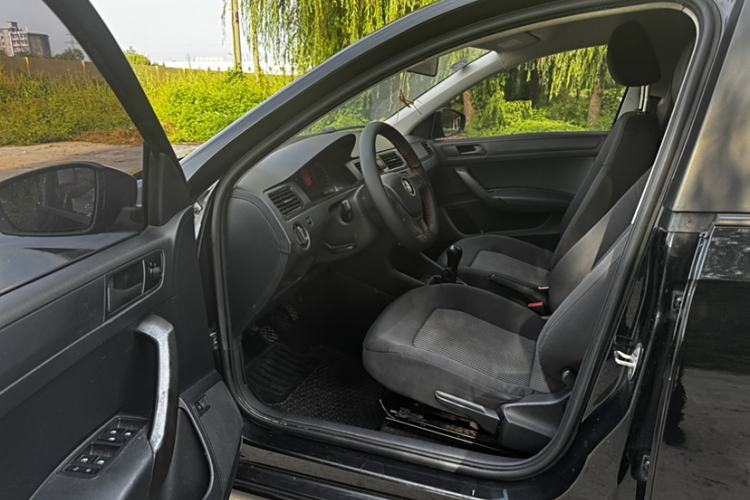 Used Volkswagen Santana 2018 1.5L Manual Fashion Edition
