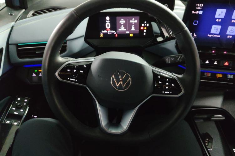 Used Volkswagen ID.4 X 2023 Ultra-Intelligent Long-Range Version
