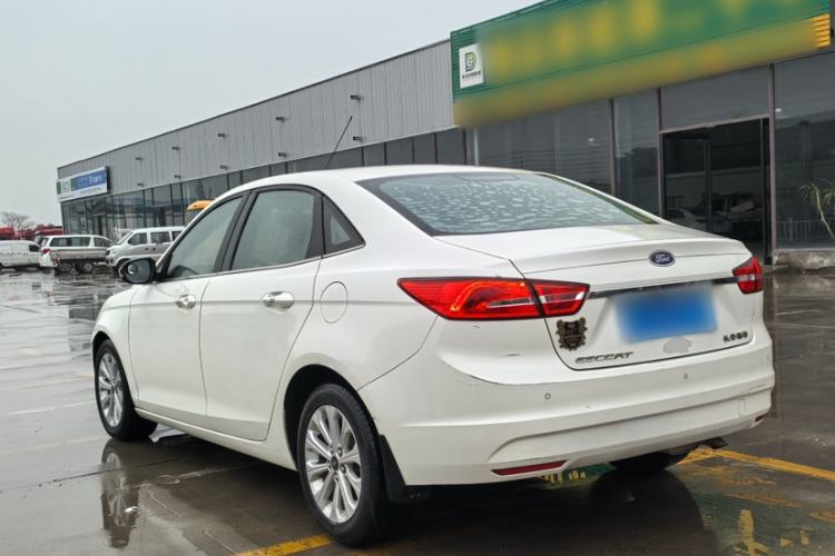 Used Ford Escort 2015 1.5L Manual Fashion Edition