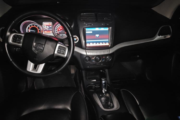 Used Dodge Journey 2013 2.4L Two-Wheel Drive Luxury Version