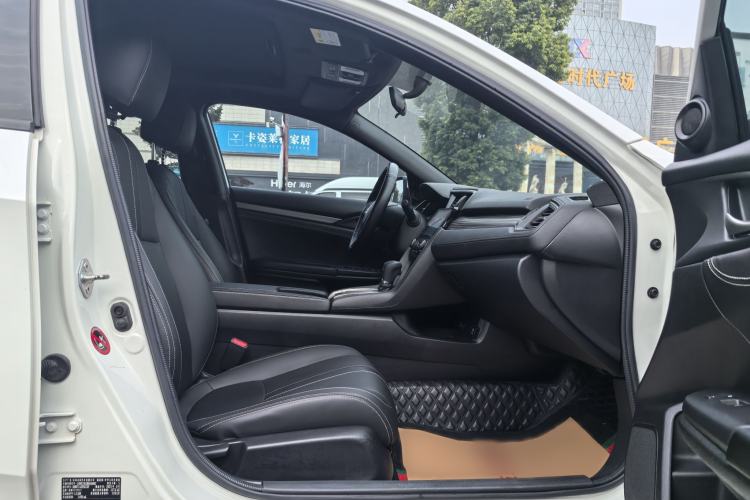 Used Honda Civic 2021 HATCHBACK 220TURBO CVT New Trendsetter
