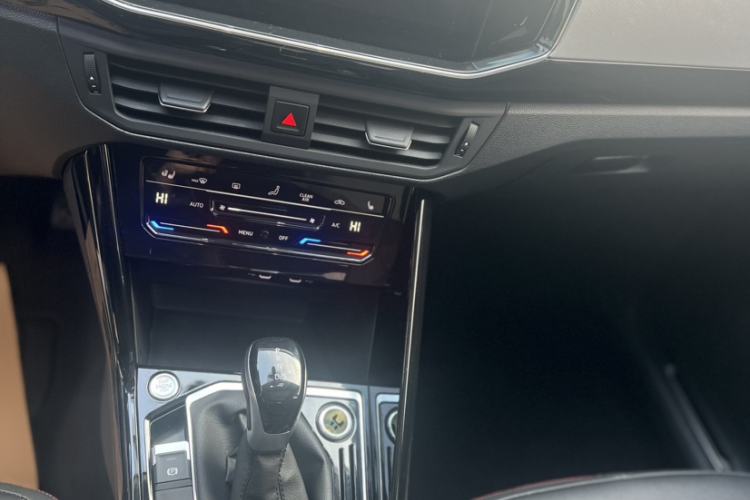 Used Volkswagen Tayron 2021 330TSI Two-Wheel Drive Luxury Connected Version Plus
