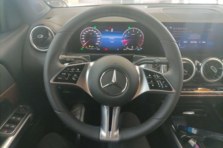 Used Mercedes-Benz GLB 2024 GLB 200 Dynamic Edition