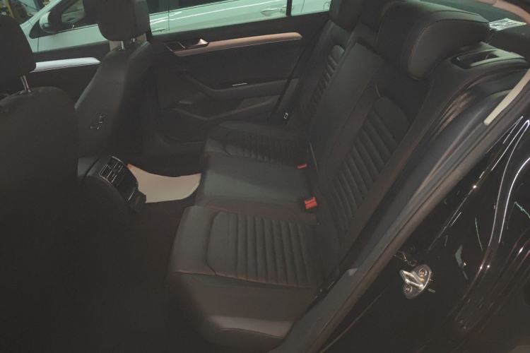 Used Volkswagen Magotan 2019 330TSI DSG Leading Edition China V Standard
