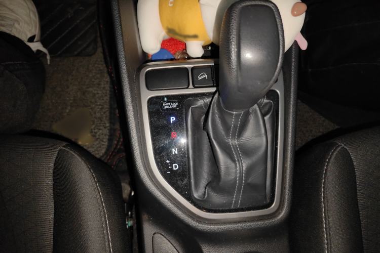 Used Hyundai ix25 2015 1.6L Automatic Two-Wheel Drive Fashionable GS Model
