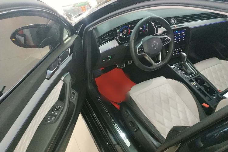 Used Volkswagen Magotan 2023 2 Million Units Commemorative Edition 330TSI DSG Luxury Version
