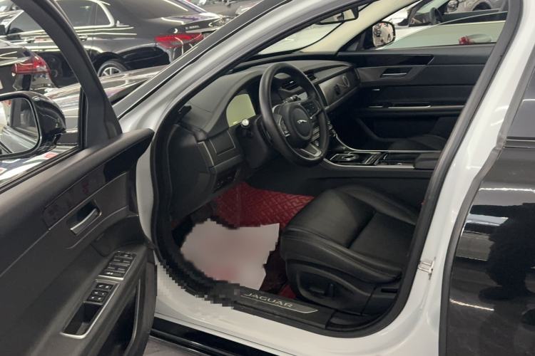 Used Jaguar XFL 2020 XFL 2.0T P200 Two-Wheel-Drive Rally Flag Edition
