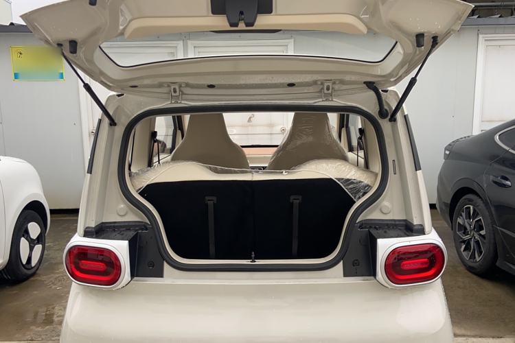 Used Wuling Hongguang MINIEV 2024 3rd Generation 215km Youth Edition
