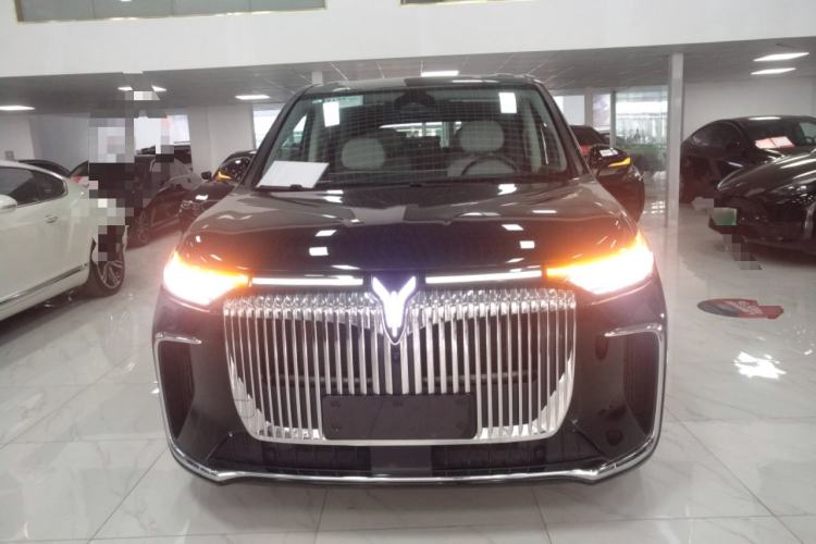 Used VOYAH Dream 2025 PHEV Four-Wheel Drive Prestige Kunpeng Edition
