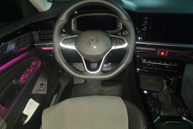 Used Volkswagen Passat 2024 380TSI Luxury Edition
