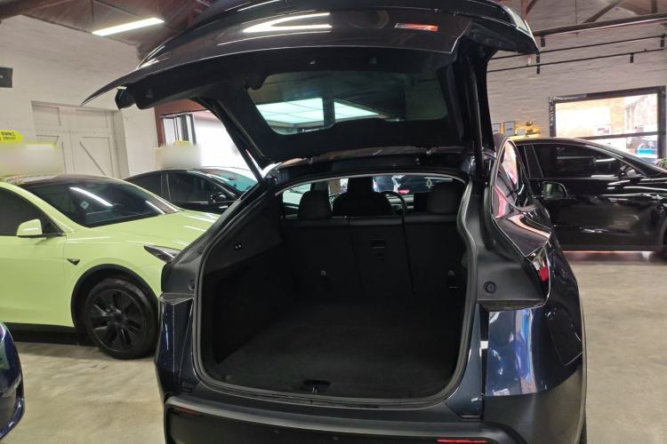 Used Tesla Model Y 2025 Rear-Wheel Drive First Edition