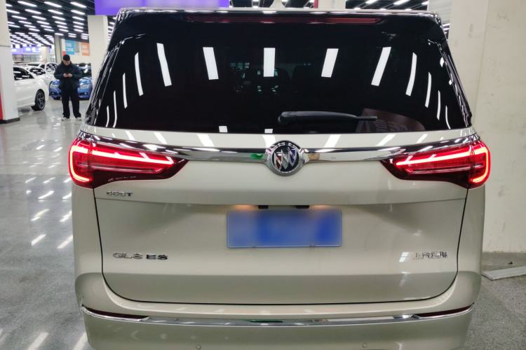 Used Buick GL8 2022 ES Land Cruiser 653T Luxury Model
