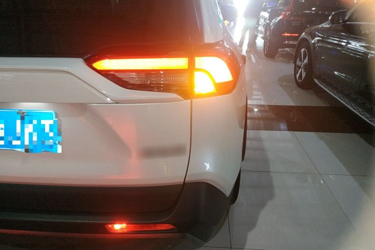 Used Toyota RAV4 2020 2.0L CVT Two-Wheel Drive Fashion PLUS Edition