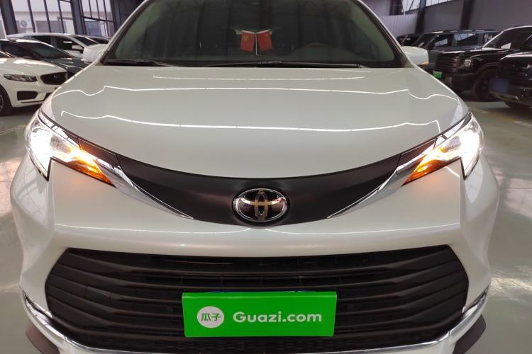 Used Toyota Sienna 2024 2.5L Hybrid Comfort Edition