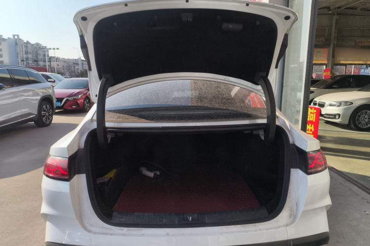 Used BYD Qin L 2024 DM-i 80KM Leading Model
