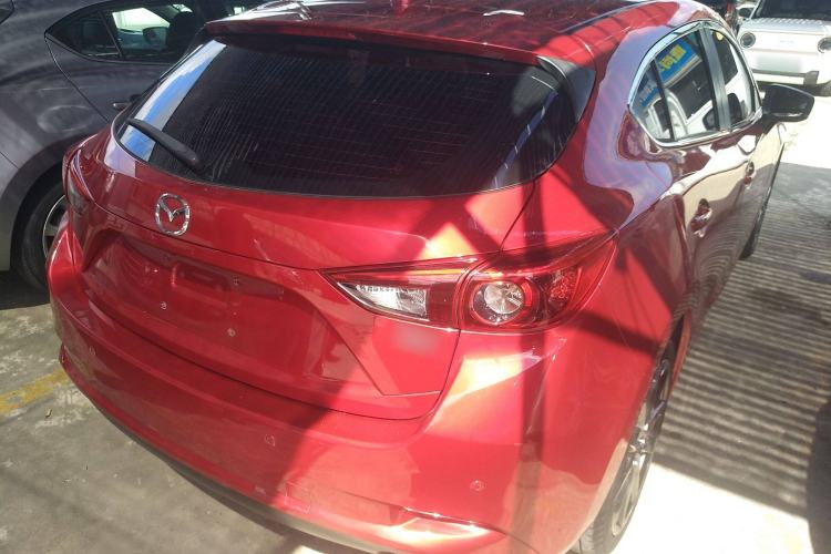 Used Mazda Mazda 3 Axela 2017 Hatchback 2.0L Automatic Luxury Model Emission Standard China V
