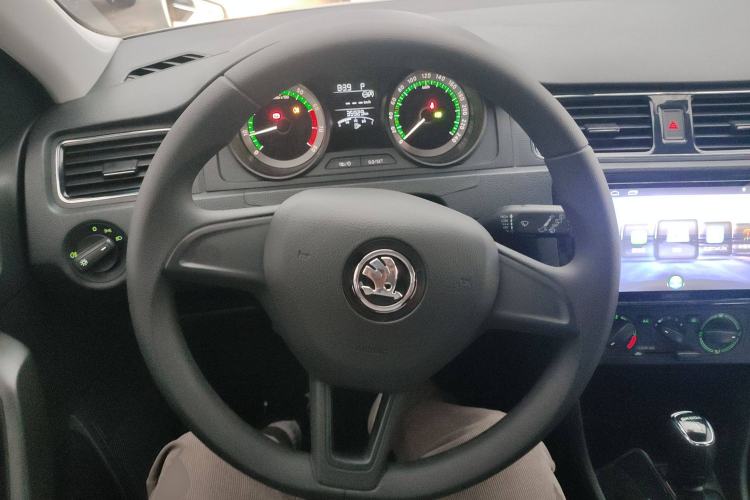 Used Skoda Rapid Spaceback 2019 1.5L Automatic Standard Edition
