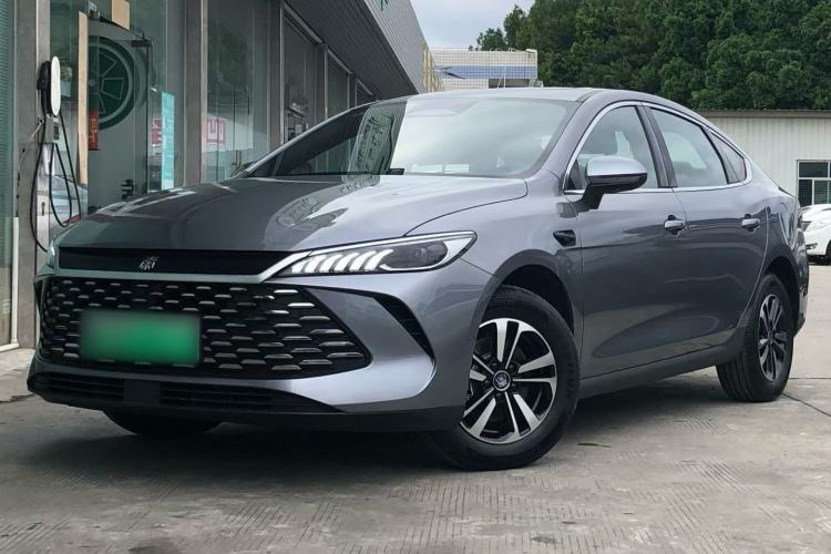 Used BYD Qin PLUS 2025 DM-i Smart Drive 120KM Superior Model
