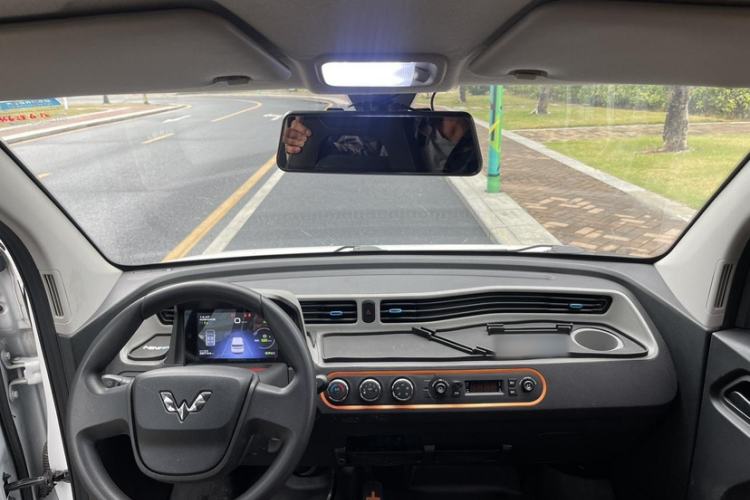 Used Wuling Hongguang MINIEV 2021 Macaron Premium Model – Lithium-NMC
