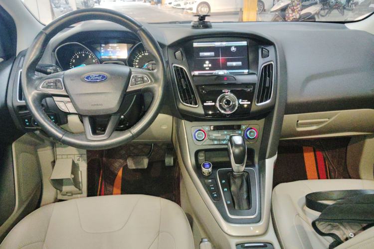 Used Ford Focus 2015 Sedan EcoBoost 180 Automatic Flagship Model
