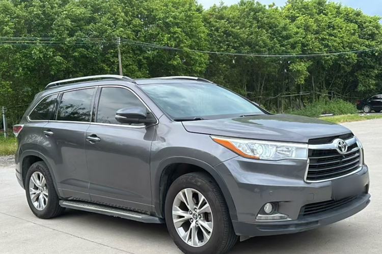 Used Toyota Highlander 2017 3.5L 4x4 Elite Edition 7-Seater
