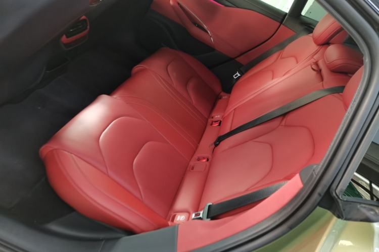 Used  SU7 2024 Rear-Drive Ultra-Long Range Advanced Pro-Level Intelligent Driving Version
