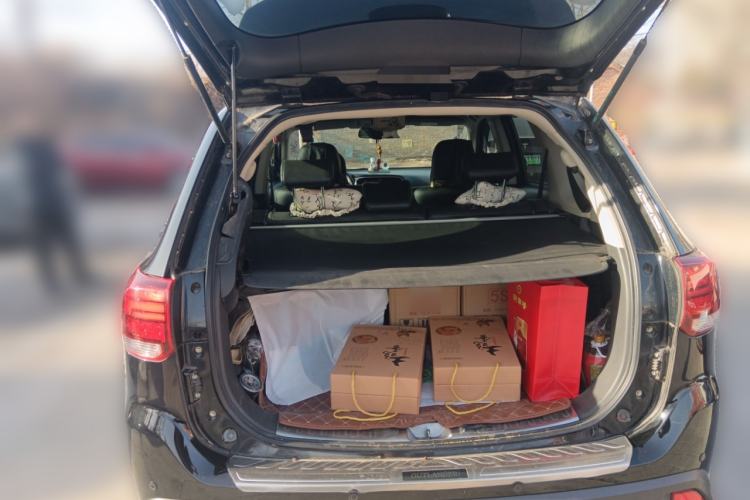 Used Mitsubishi Outlander 2016 2.4L 4x4 Luxury Edition 7-Seater