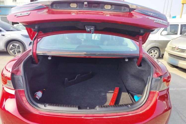 Used Mazda Atenza 2014 2.0L Blue Sky Deluxe Edition