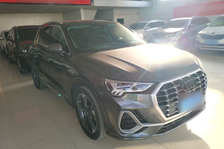Used Audi Q3 2022 35 TFSI Fashion Dynamic Model