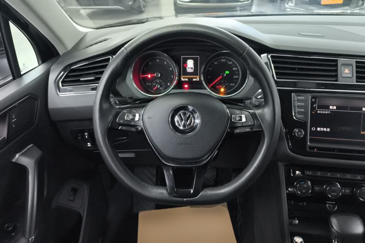 Used Volkswagen Tiguan L 2017 330TSI Automatic Two-Wheel Drive Flagship Edition
