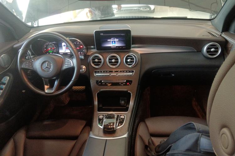 Used Mercedes-Benz GLC 2019 Refreshed GLC 300 L 4MATIC Dynamic Edition
