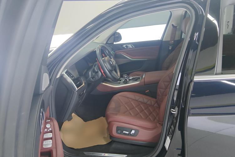 Used BMW X5 2022 Restyled xDrive 30Li Luxury Version M Sport Package
