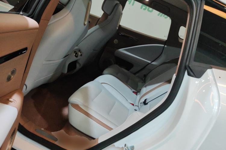 Used  07 2024 Pro+ All-Electric Version
