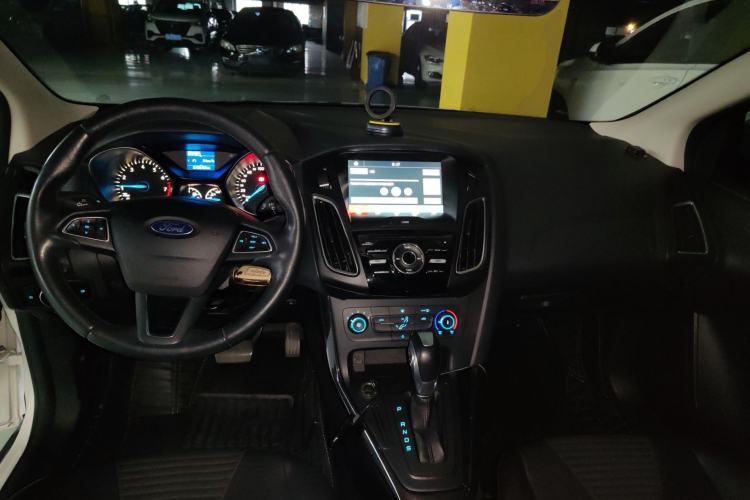 Used Ford Focus 2018 Sedan Classic 1.6L Automatic Trendy SmartDrive Edition
