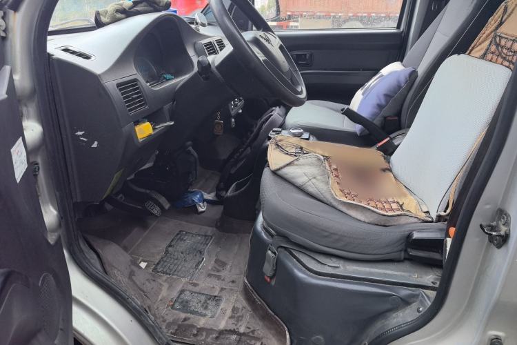 Used Wuling EV50 2022 Affordable Model Anchi with 35.904 kWh
