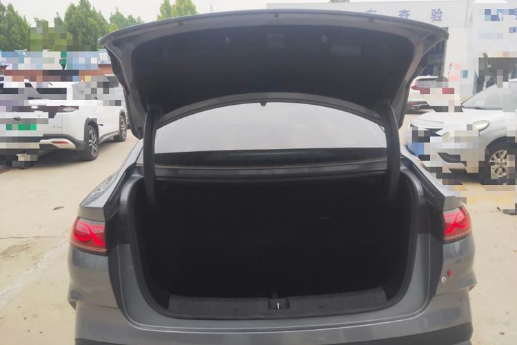 Used BYD Qin L 2025 DM-i Smart Drive 80KM Leading Model
