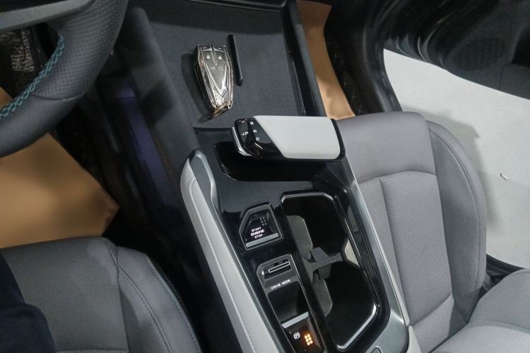 Used Changan UNI-T 2023 Second-Generation 1.5T Prestige Model
