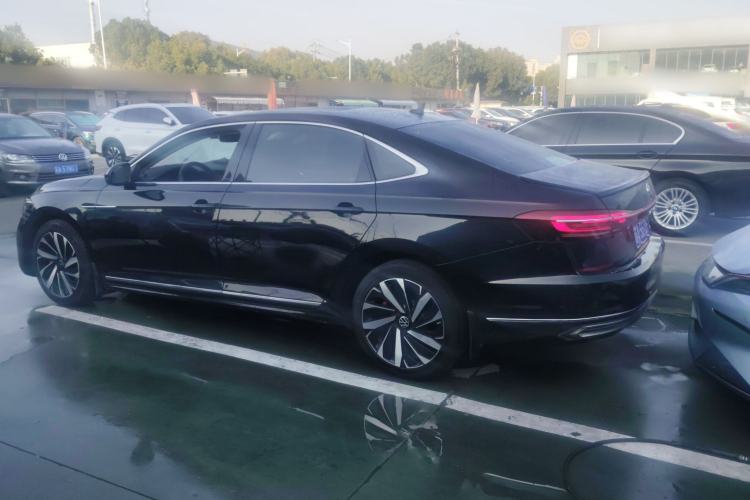 Used Volkswagen Passat 2022 330TSI Starry Elite Edition