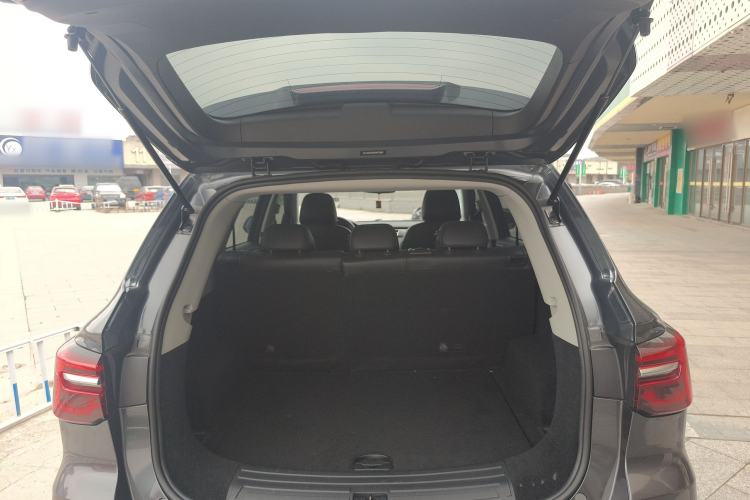 Used Roewe RX5 2023 PLUS 330TGI Automatic Trendsetting Smart Edition
