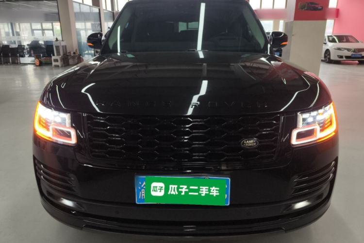 Used Land Rover Range Rover 2022 3.0 L6 400 PS Classic Extended Version