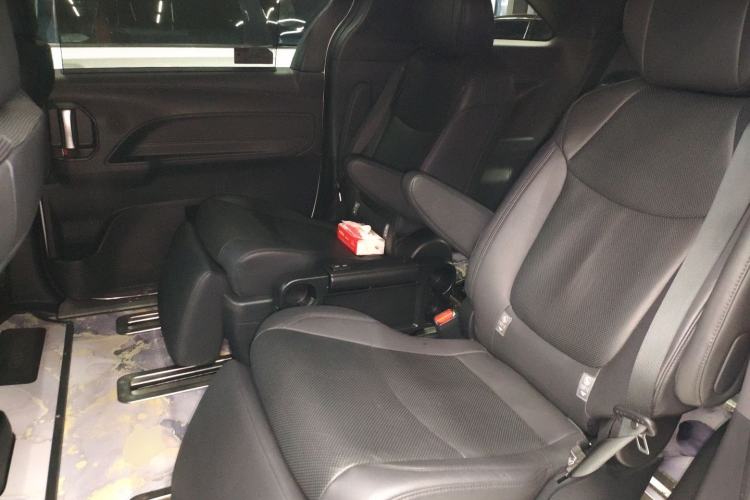 Used Toyota Granvia 2022 2.5L Hybrid Prestige Edition