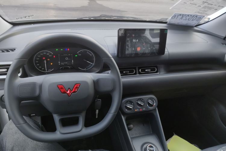 Used Wuling Hongguang New Energy 2025 Extended-Range Hybrid 50 km Standard Version