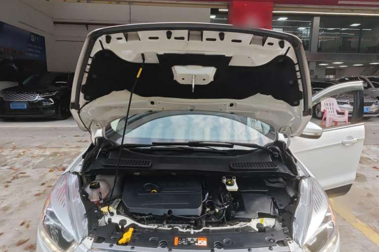 Used Ford Kuga 2017 EcoBoost 180 Two-Wheel-Drive Platinum Edition
