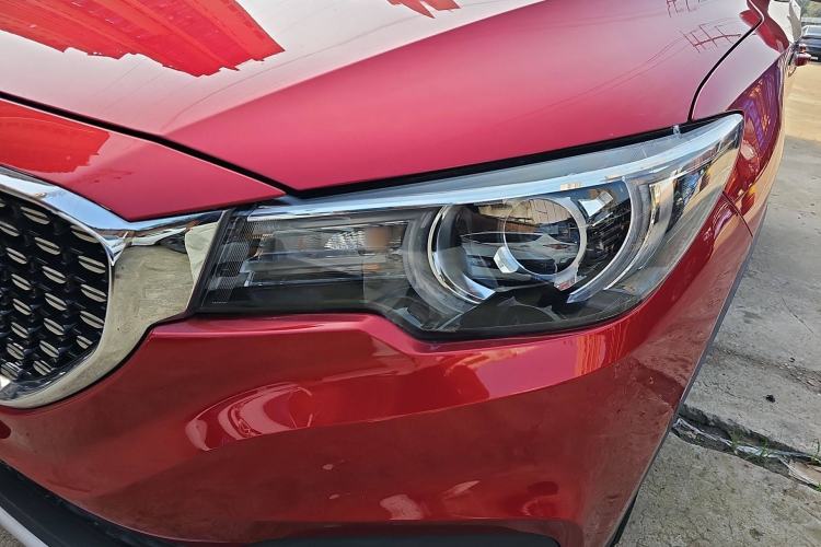 Used MG ZS 2020 Global Bestseller with 1.5L Engine Manual Transmission and a Massive 65-Inch Panoramic Sunroof Version
