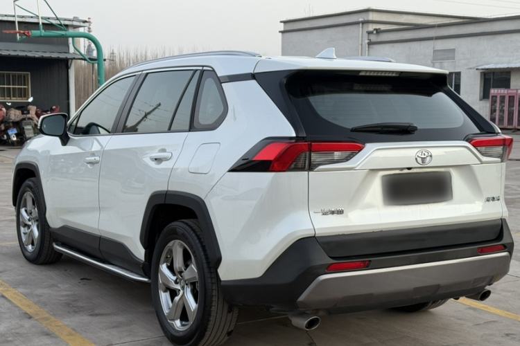 Used Toyota RAV4 2022 2.0L CVT Two-Wheel Drive Fashion Edition
