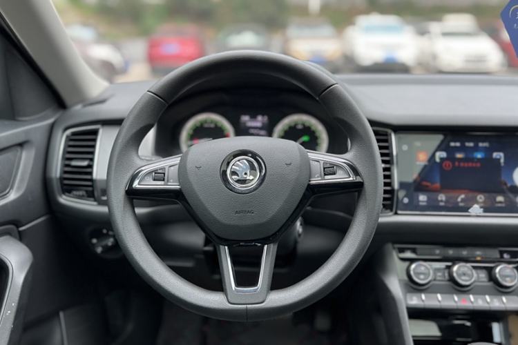 Used Skoda Kodiaq 2018 Facelifted TSI330 5-Seater Two-Wheel-Drive Comfort Edition
