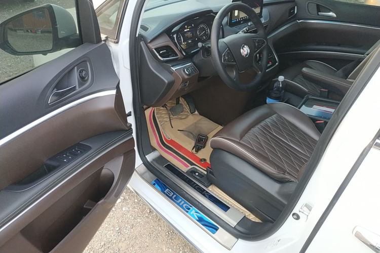 Used Buick GL8 2023 Land Executive Class 652T Luxury Model
