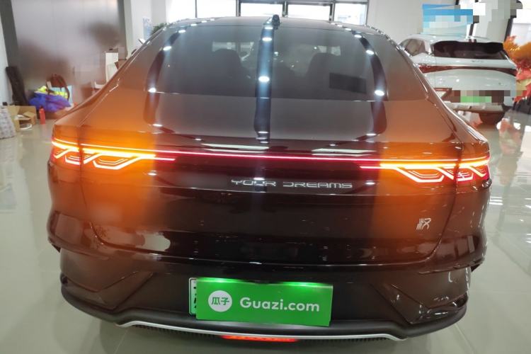 Used BYD Han 2024 EV Glory Edition 610 km All-Wheel Drive "Tian Shen Zhi Jia" Intelligent Driving Model
